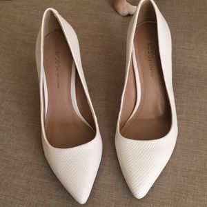 BCBG white snakeskin like heels 6